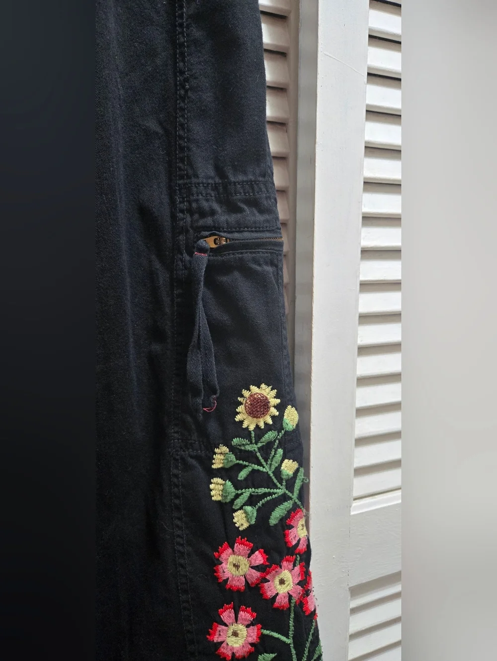 Johnny Was Hinga Wide Leg Embroidered Cargo Pants Black Boho Floral Size L - Picture 5 of 15
